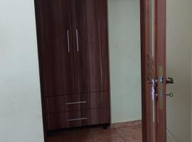 A picture of the hotel: Apartament Gara Mica