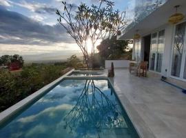 A picture of the hotel: CASA SIRENA Montaña, Alberca y Hermosa vista