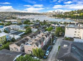 Hotel Photo: Fremont's stylish home-Lake Union view on Rooftop