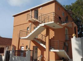 Crni Bor Sutomore, hotel en Sutomore