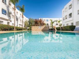 Hotel Foto: Superbe appartement en résidence avec piscine