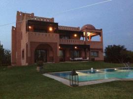 होटल की एक तस्वीर: Villa Marrakech