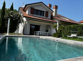 VILLA SALICE 9.2, hotel en Isola Albarella