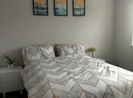 Hotelfotos: Sunny room in a modern house