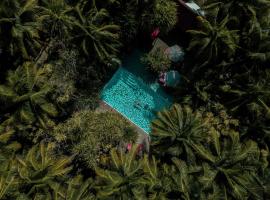 Abezza Resort And Spa، فندق في Maskall