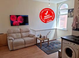 ホテル写真: 2 Bedroom 4 Beds Family Flat Free Parking & Fast Wi-Fi Self-Check-in Cosy & Spacious