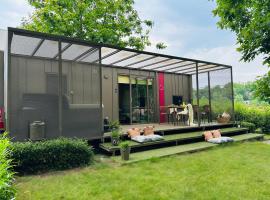 MAGNOLIA HOUSE by the RIVER XL, hotel v destinaci Metlika