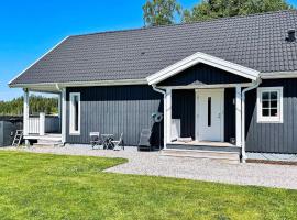 A picture of the hotel: Holiday home KARLSTAD II