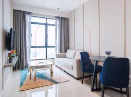 Hotel Photo: LUXURY CONDO RM99 HILL10 ICITY 2BD FREE PARKING
