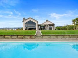 A picture of the hotel: Sandhill Beach House - Te Horo Holiday Home