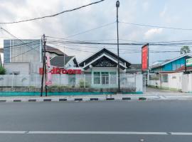 A picture of the hotel: RedDoorz @ Jalan R.E. Martadinata Sukabumi