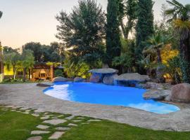 รูปภาพของโรงแรม: For You Rentals Finca Rural el Caribe en Madrid GAM4