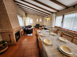 El Torreón I, Hotel in Hoyos del Espino