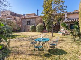 Hotel foto: Gran casa de piedra en Alt Emporda