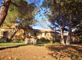 Hotel Foto: Maison Entière Hameau Monastir del Camp