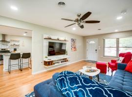 รูปภาพของโรงแรม: Pet-Friendly San Antonio Home with Spacious Yard!