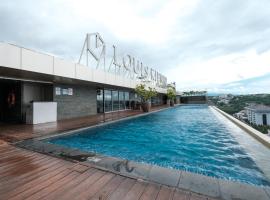 Hotel fotoğraf: Warhol Residence at Louise Kienne Simpang Lima Semarang