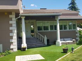 Fotos de Hotel: Casa de lujo con piscina privada, cerca de Madrid