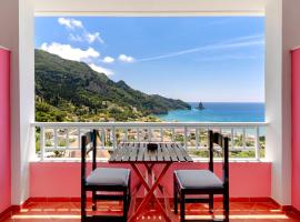 The Pink Palace Hostel, ξενοδοχείο στον Άγιο Γόρδιο