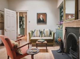 Hotel foto: Bath's Most Illustrious Address - Garden Apartment