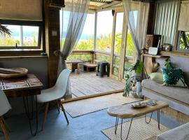 Lily Pad lodge, hotel in Rodrigues Island