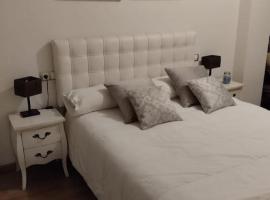 Hotel Foto: Alba de Tormes Salamanca Piso de 2 habitaciones 3 camas