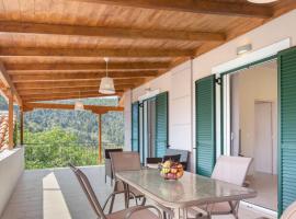 Hotelfotos: Ameli Apartment , Spacious With Mountain View, Lefkada
