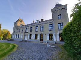 A picture of the hotel: Appartement au Petit Cambrai