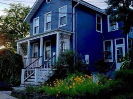 ホテル写真: Cute historic Nyack Colonial with outdoor space