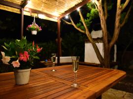 Splendida villa in riva al mare, hotel v destinaci Orosei