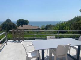 Hotel Photo: terrazza vista mare, giardino, parcheggio, wi fi