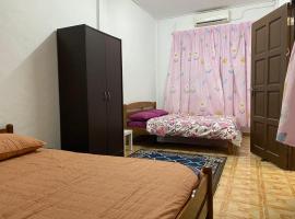 מלון צילום: Homestay Taman Maktab Pengkalan Chepa