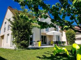 Gambaran Hotel: Grande Maison avec jardin et terrasse privés, ultra équipée pour grand groupe