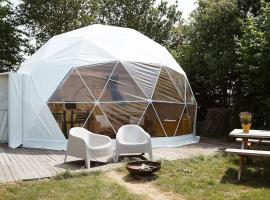 A picture of the hotel: Glamping Dome Tent