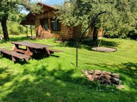 Bieszczady Domki w Dolinie Sanu, hotell sihtkohas Zatwarnica