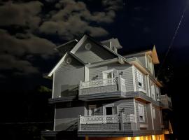 The Pitch Roof, hotel en Kohīma