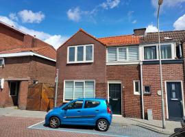 รูปภาพของโรงแรม: House with garden in the center close to the sea and Amsterdam