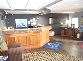 होटल की एक तस्वीर: Americas Best Value Inn and Suites St. Cloud