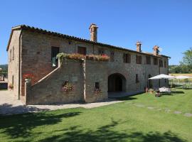 Фотографія готелю: Apartment on farm amidst the Umbrian hills