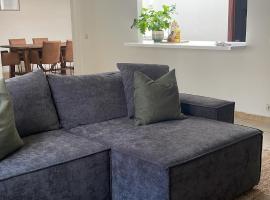 Hotel Photo: Ingerichte woning met tuin