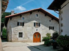 Hotel Photo: Casa Rural Pierresena en Larrayoz, Navarra