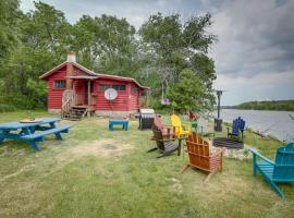 Hotel Photo: Rock River Hideaway on Private 5-Acre Island!