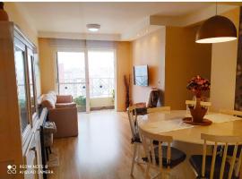 A picture of the hotel: Apartamento moderno com 03 quartos e 02 garagens