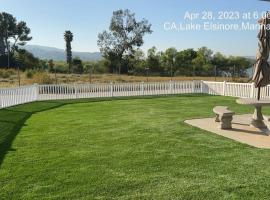 Hotel Photo: Amazing Lakefront Home with a Private Beach