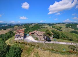 A picture of the hotel: Flat on a farm with swimming pool and many activities