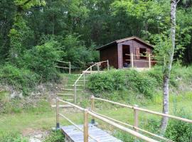 Photo de l’hôtel: LES GRANGES D'ANTAN - le REFUGE FORESTIER - INSOLITE SANS EAU NI ÉLECTRICITÉ