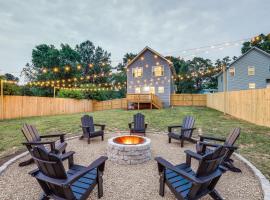 Hotel fotoğraf: Pet-Friendly Asheville Vacation Rental with Fire Pit