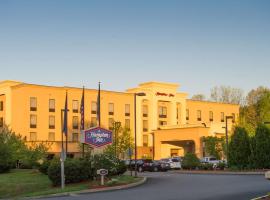 Hampton by Hilton Brattleboro, hotel in Brattleboro