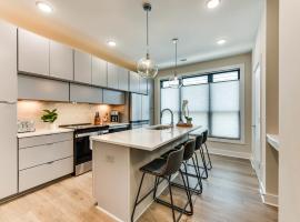 Хотел снимка: Modern and Stylish Condo 5 Mi to Downtown Charlotte