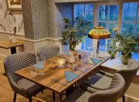 White Horse Inn & Restaurant